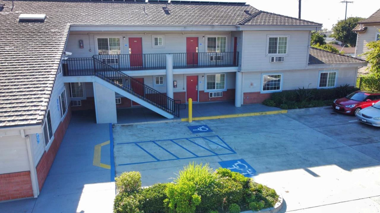 Americas Best Value Inn Oxnard-Port Hueneme Exteriör bild