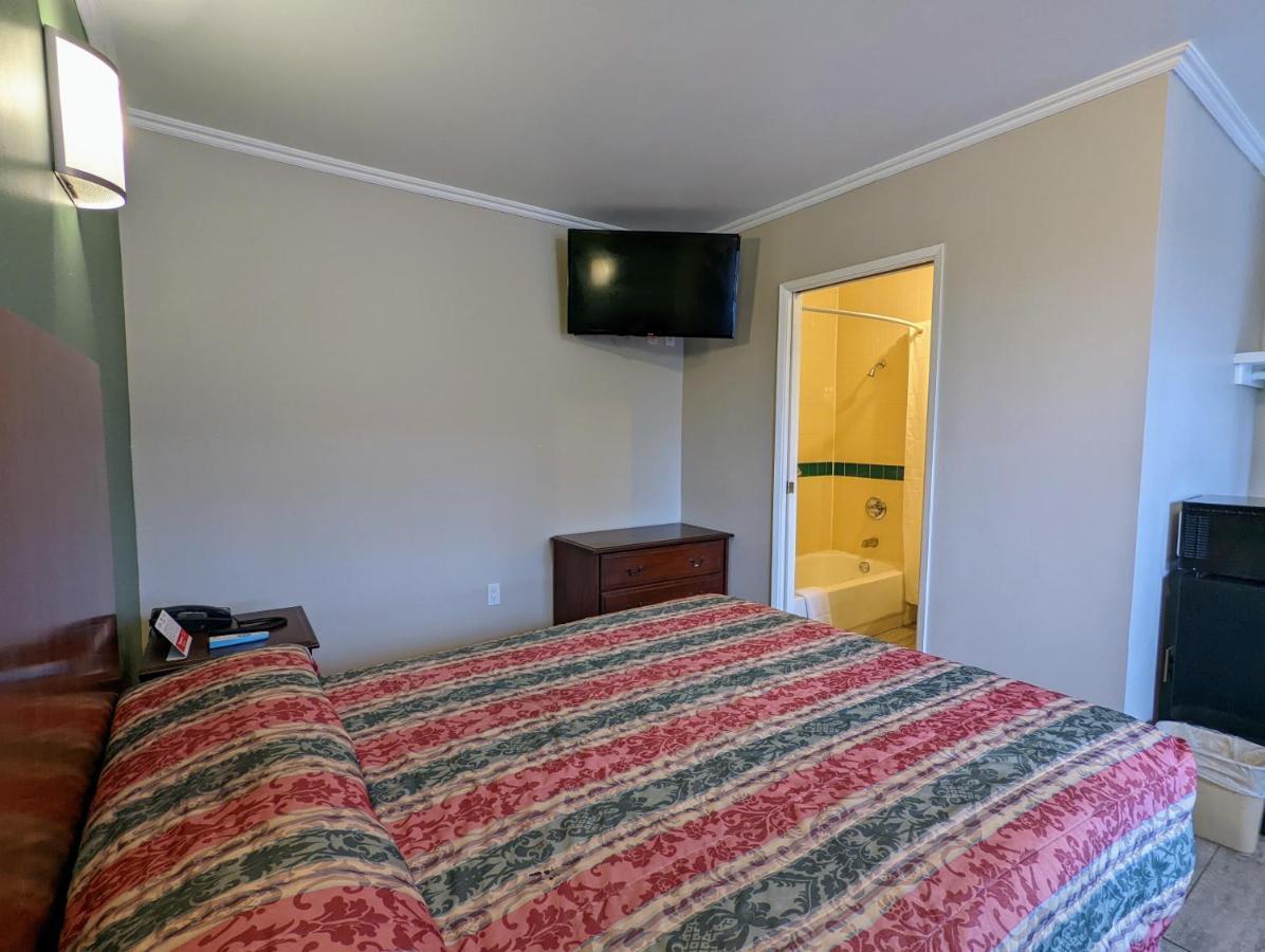 Americas Best Value Inn Oxnard-Port Hueneme Exteriör bild