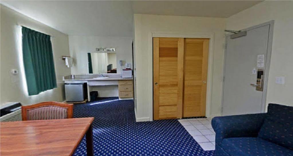 Americas Best Value Inn Oxnard-Port Hueneme Exteriör bild